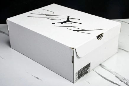 Hyperoad THUNDER' RETRO JORDAN 'WHITE AIR 4 1216